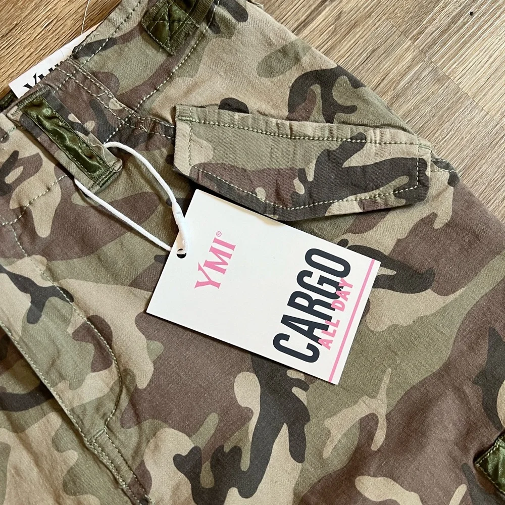 YMI Green and Brown Cargo Pants Relaxed Fit NWT Size 11/30 - Picture 4 of 8